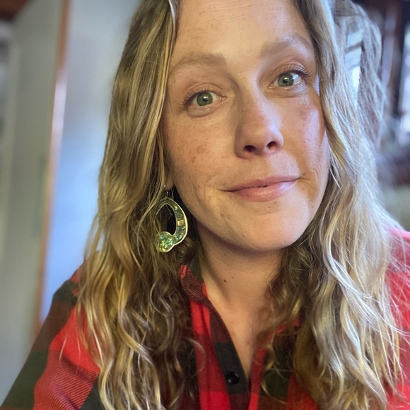 Meet your Posher, Claire - Picture 1 of 1